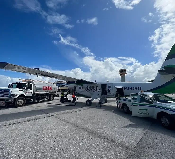 FIRST TIME FLYING IN A PROPELLER PLANE FROM ARUBA TO CURACAO